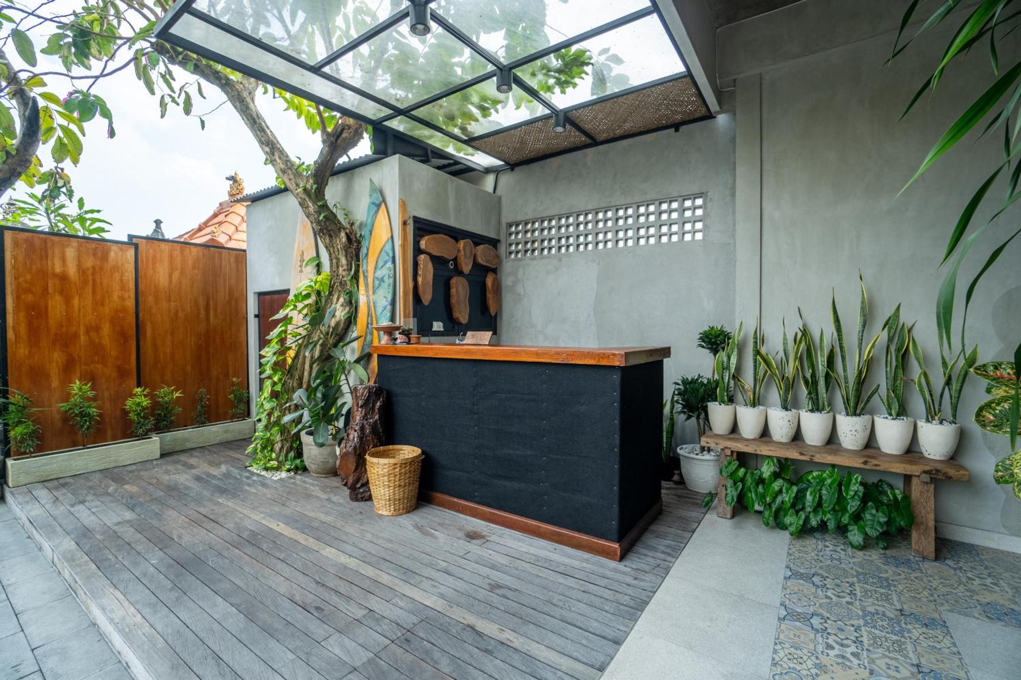 The Breeze Stay And Surf Canggu Exterior foto